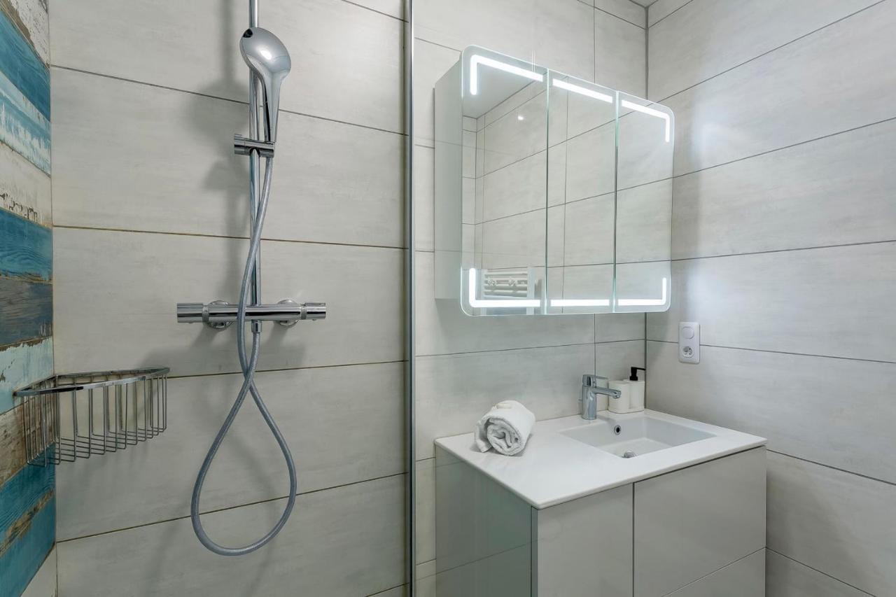 Suite Granges En Rez-De-Jardin Pour 4 Voyageurs Lyon Exterior photo