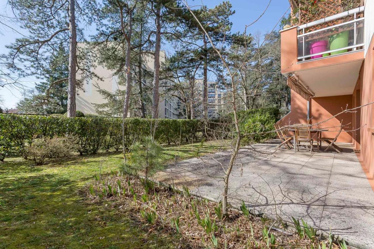 Suite Granges En Rez-De-Jardin Pour 4 Voyageurs Lyon Exterior photo